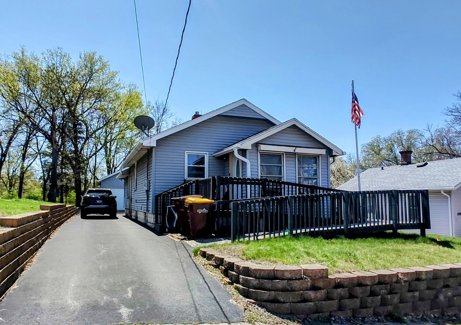 1733 Pershing Avenue Property Photo