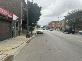512 W Lake St Property Photo 2