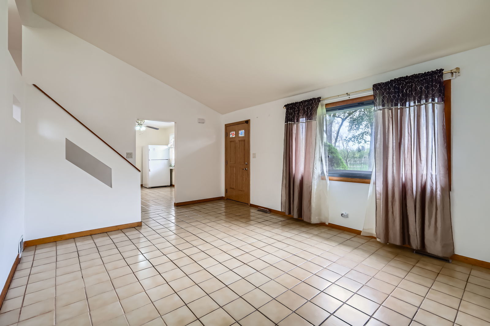 3020 Lee St Property Photo 6