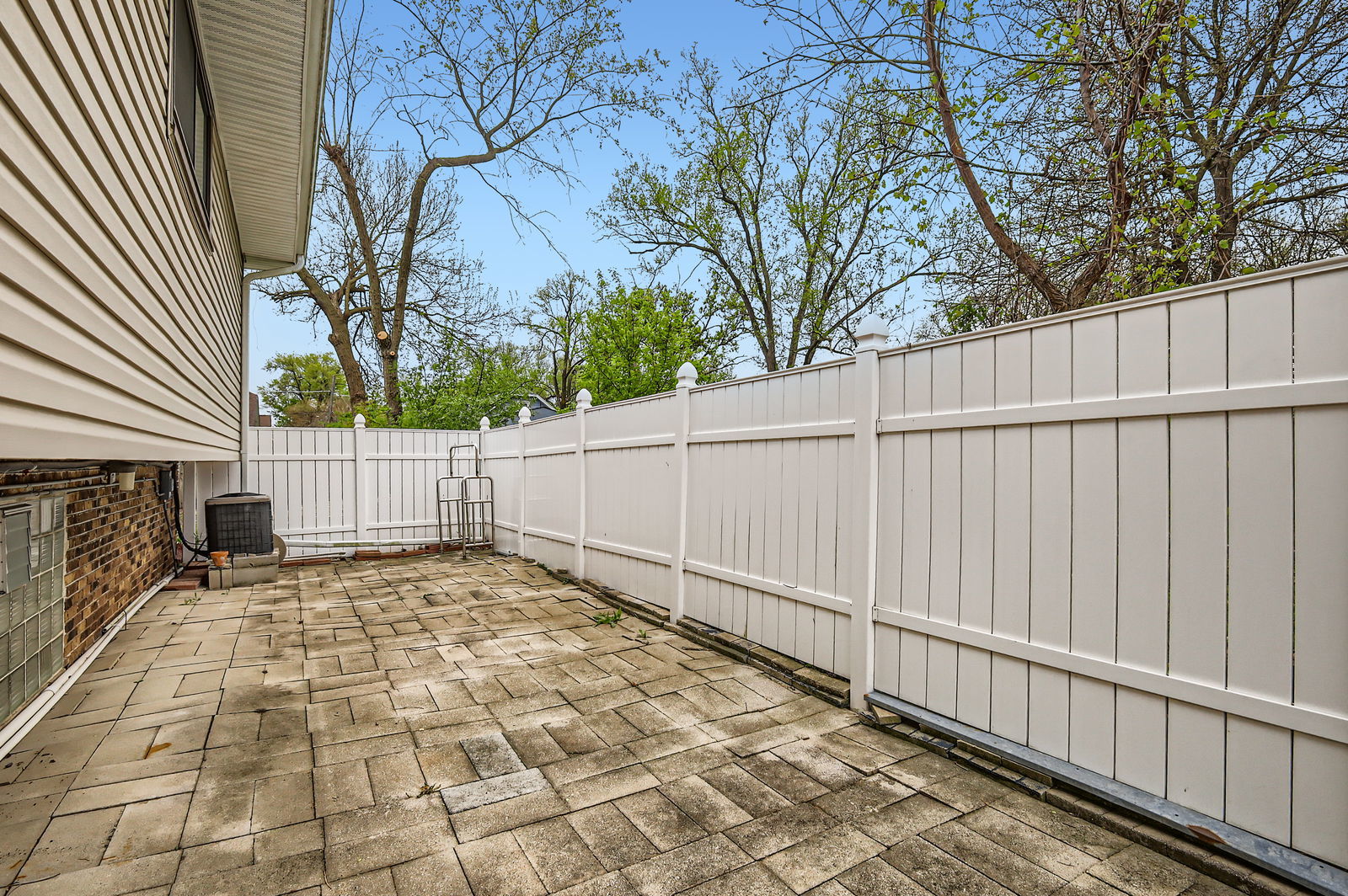 3020 Lee St Property Photo 14