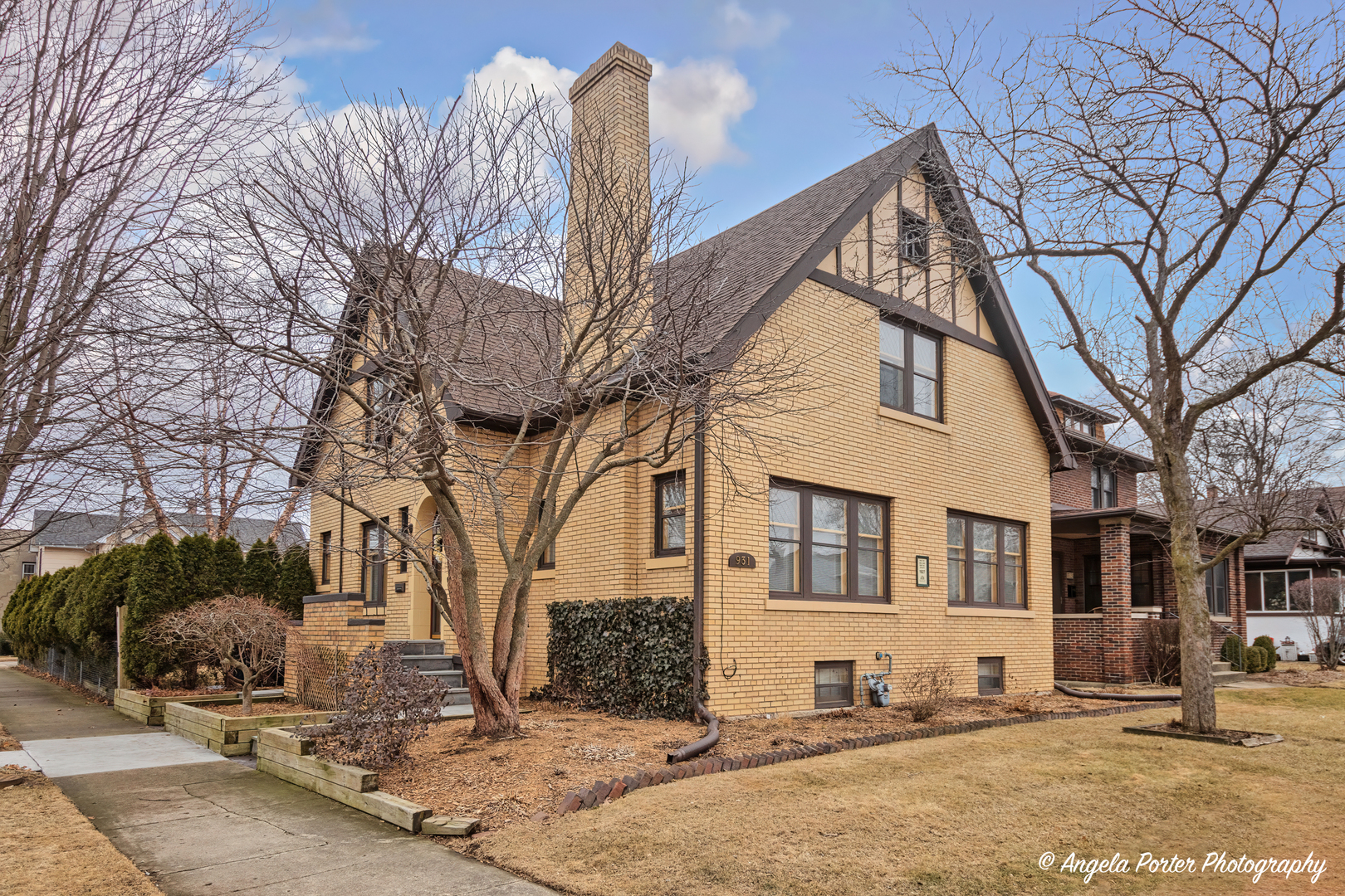 931 Hickory Street Property Photo