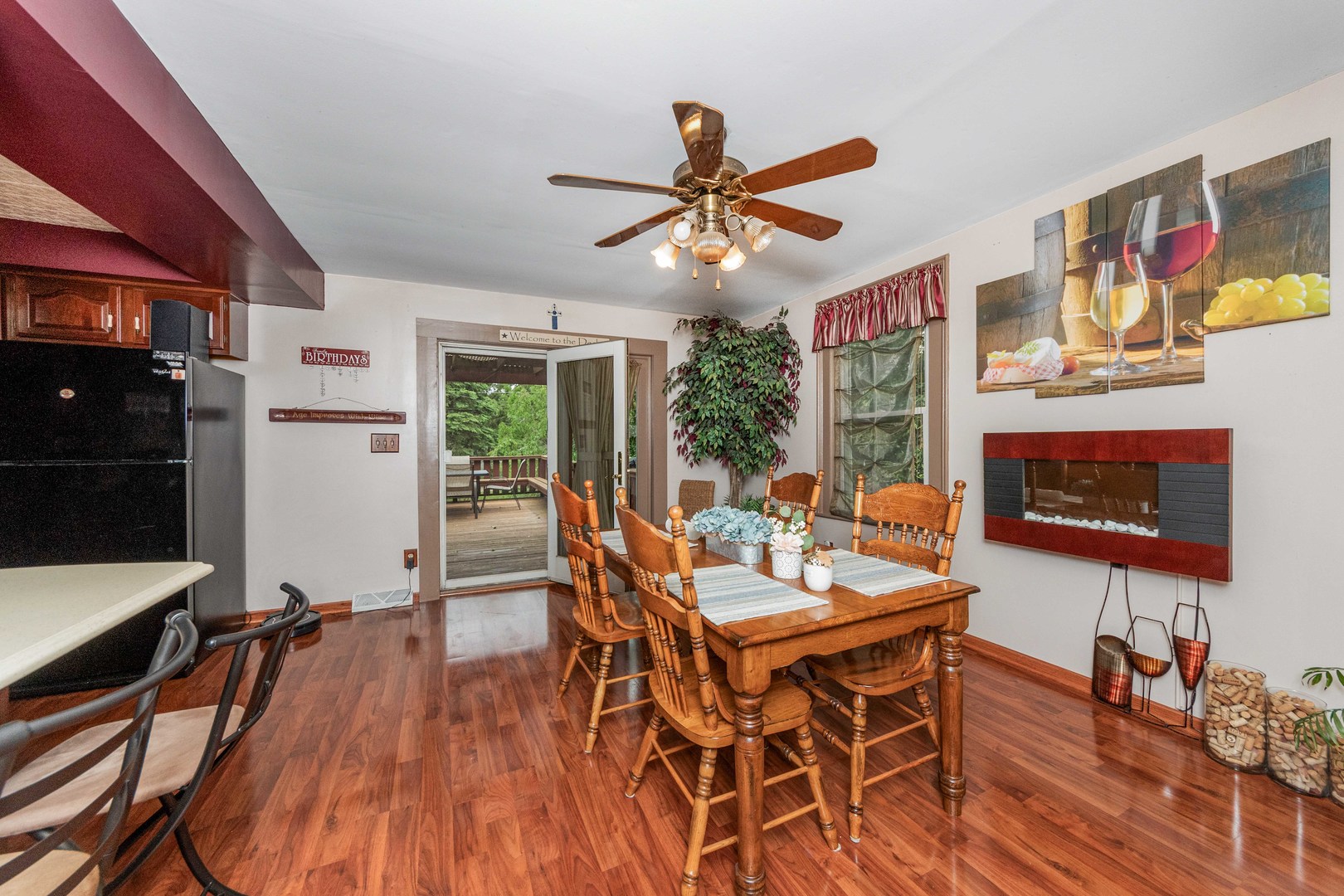 715 Locust Street Property Photo 11