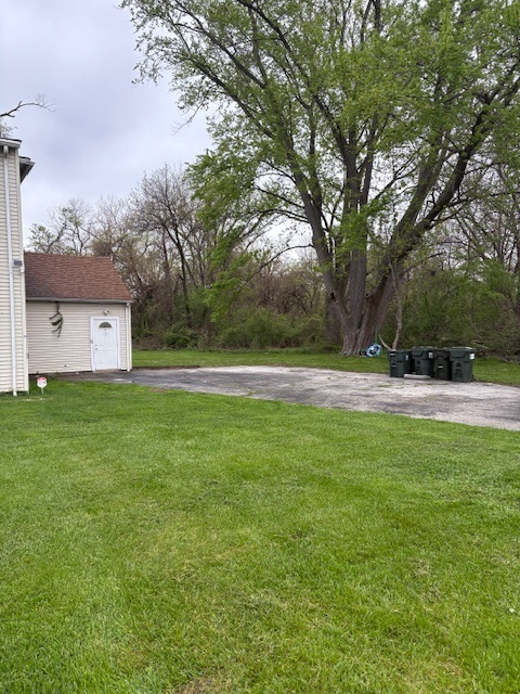 15742 Central Park Avenue Property Photo 3