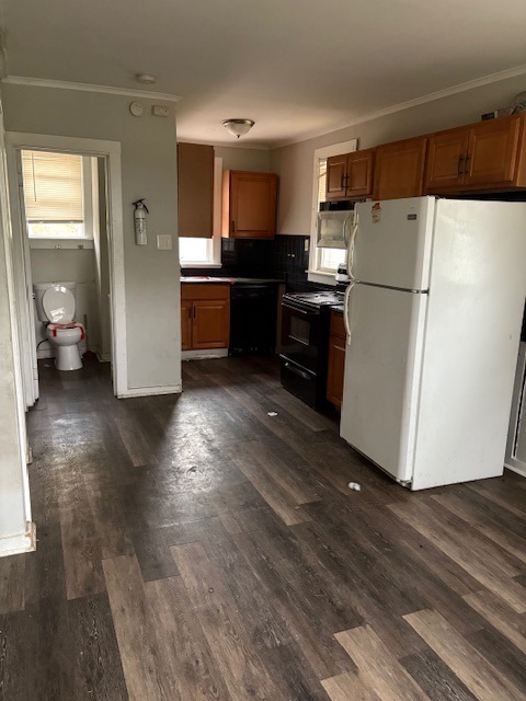 15742 Central Park Avenue Property Photo 16