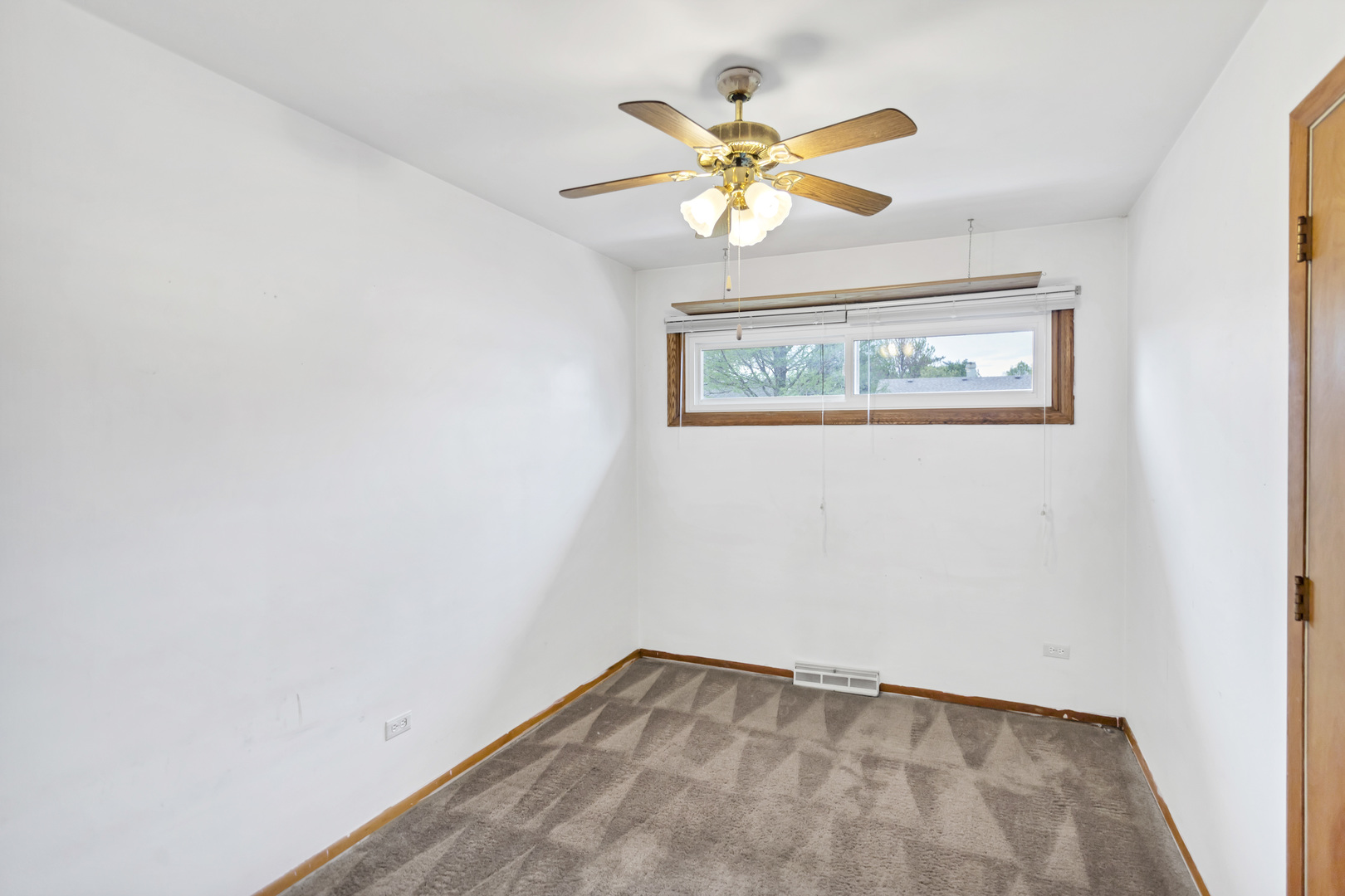 212 S Weston Ave Property Photo 14