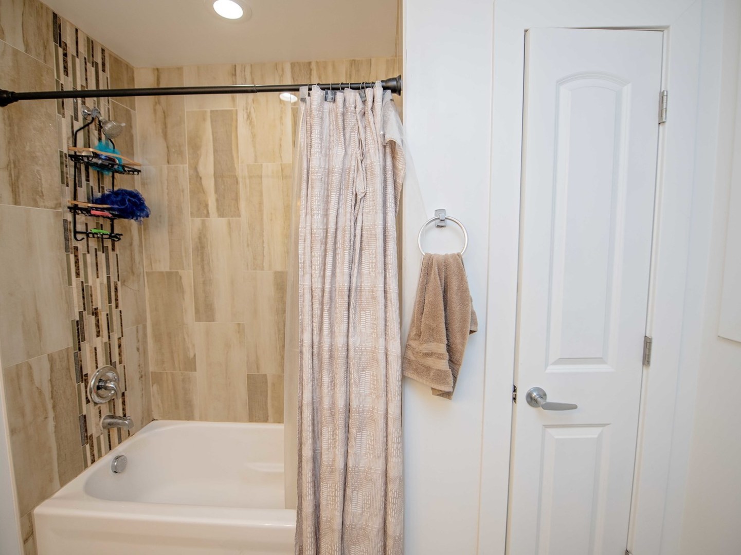 105 N 12th Avenue Property Photo 18
