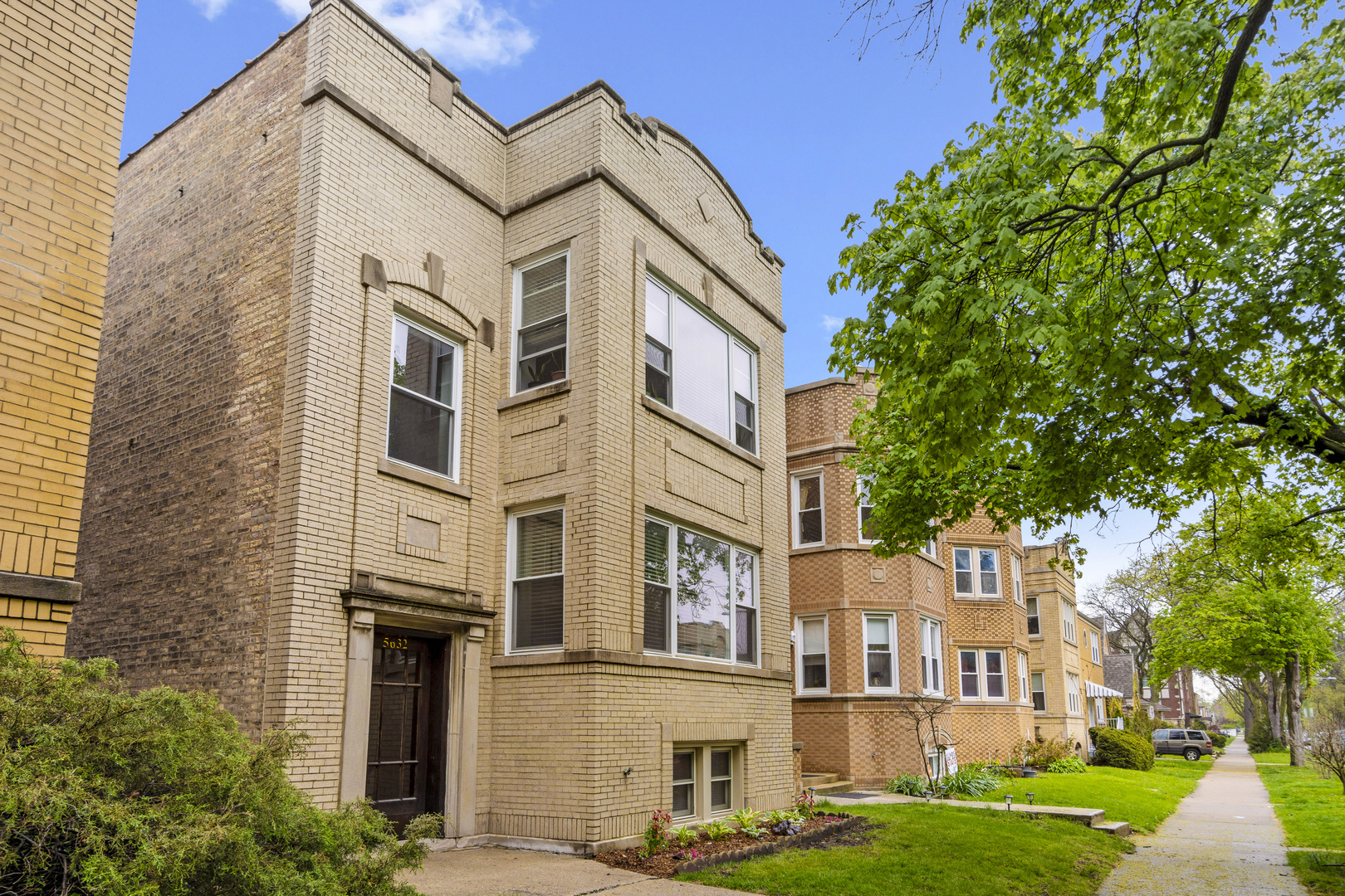 5632 N Saint Louis Avenue Property Photo