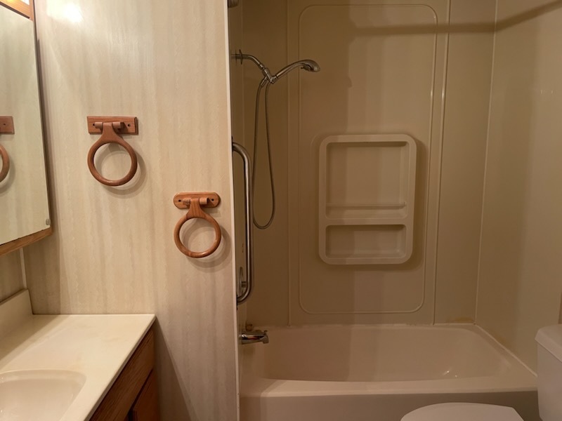 1101 Lakewood Road Property Photo 10