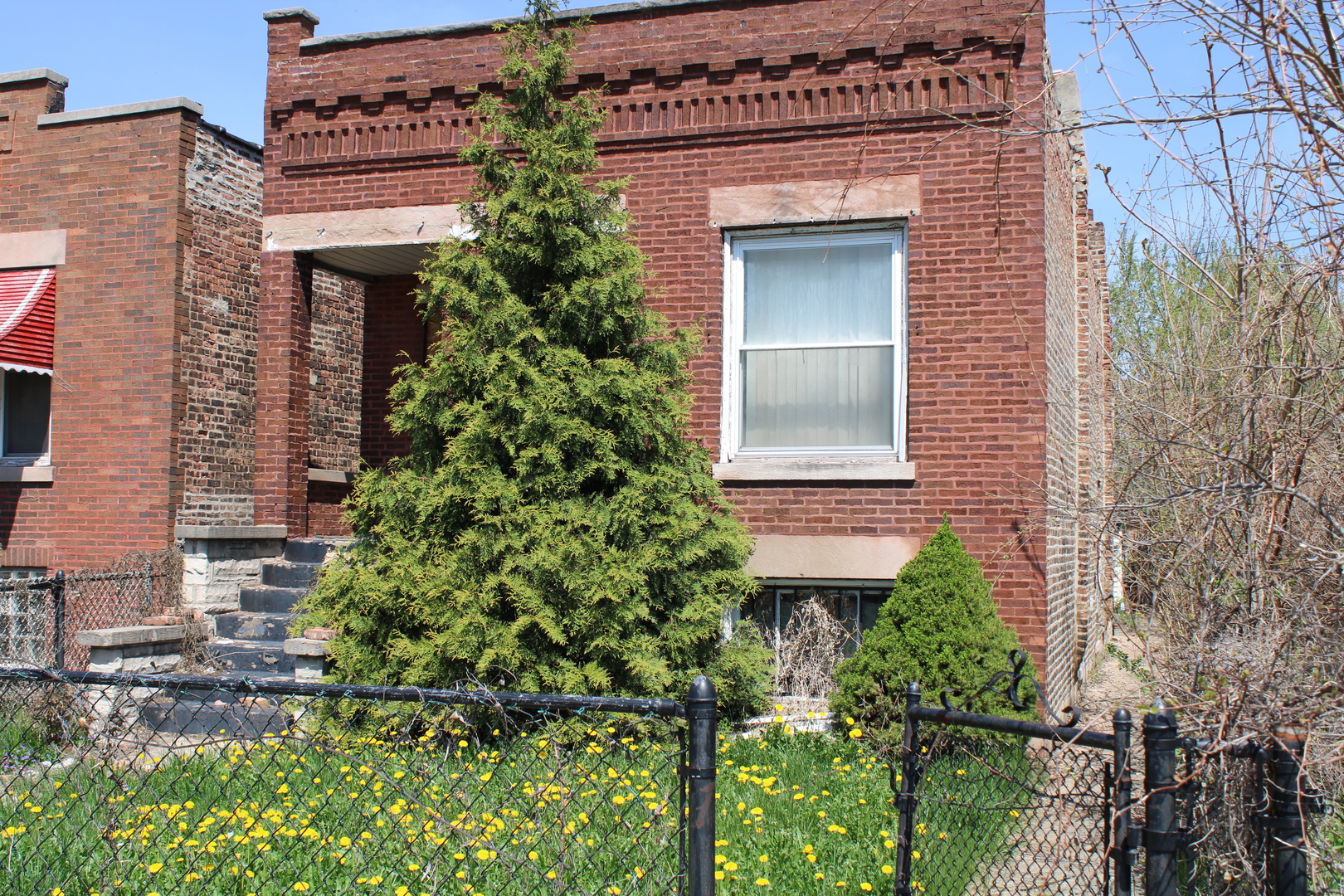 1634 E 75th Street Property Photo 1