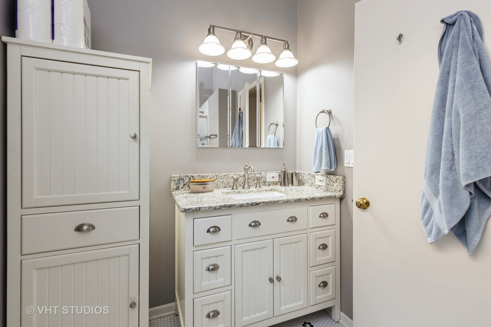 6634 W Wood River Drive Property Photo 12