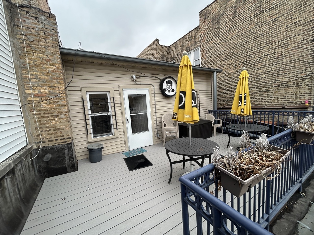 2251 W Devon Avenue Property Photo 13