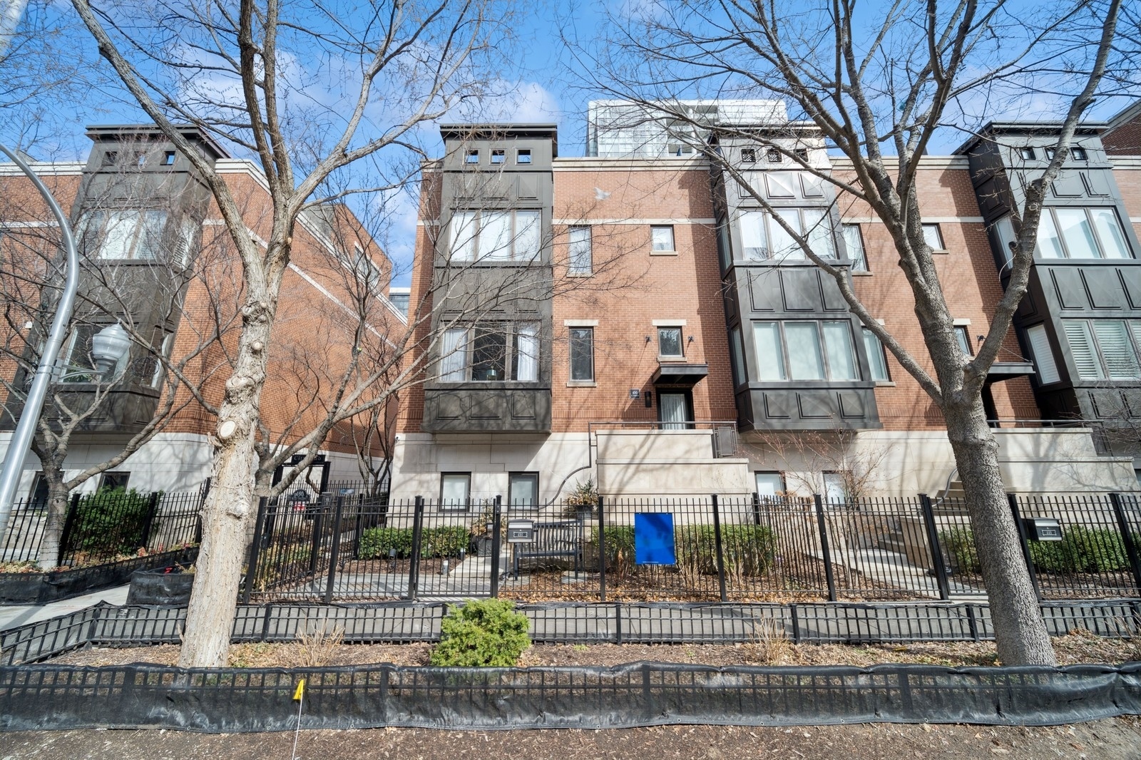 450 W Superior Street