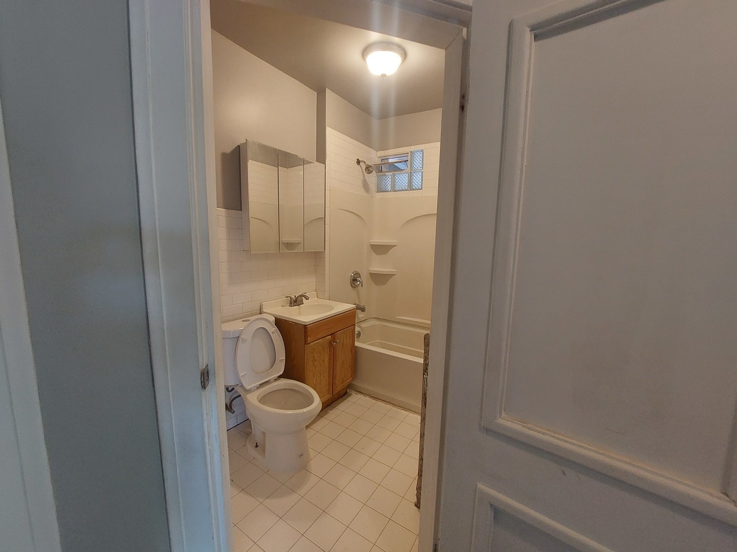 3104 W 64th Street 2 Property Photo 9