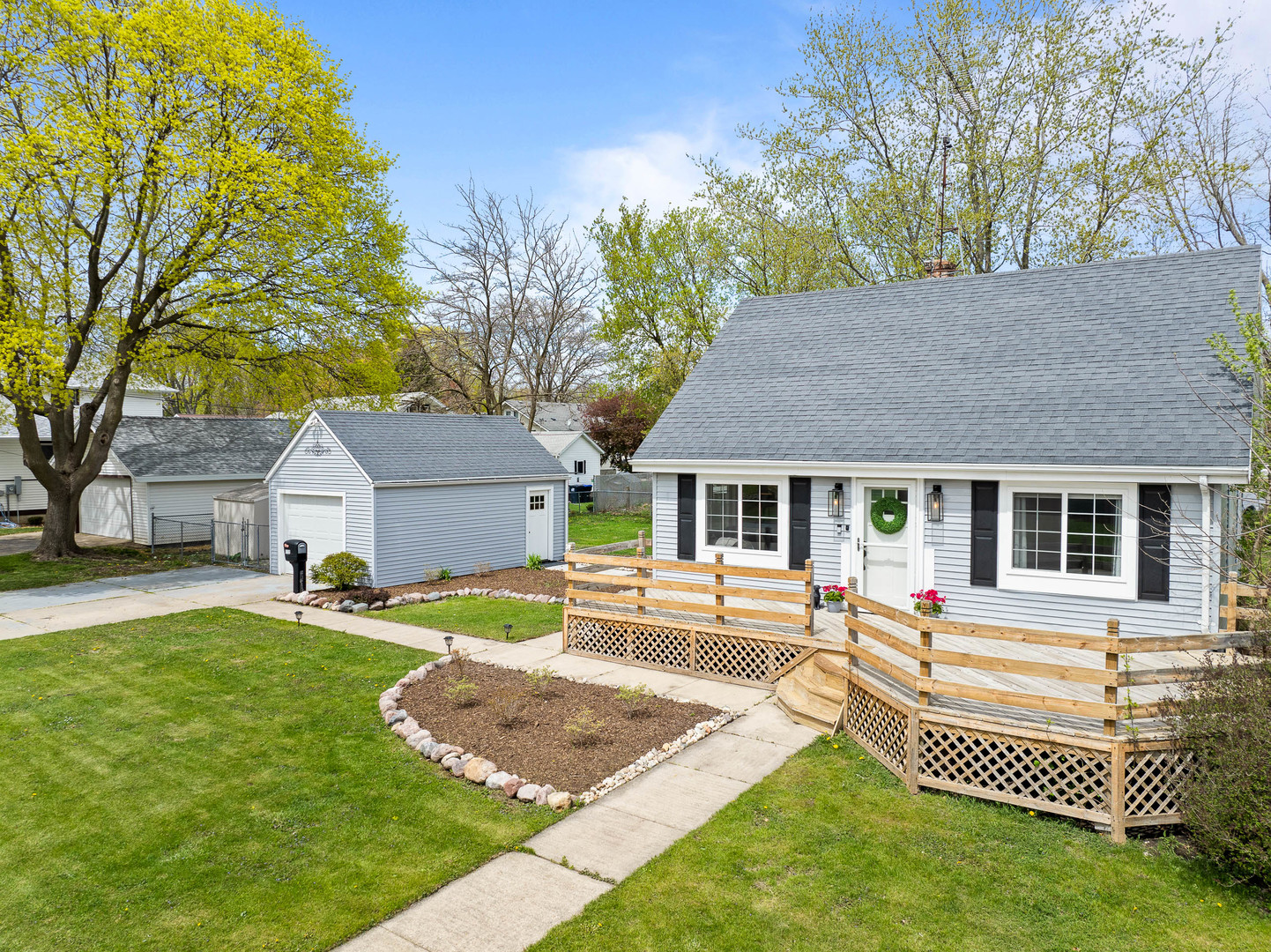112 E Page Street Property Photo 1
