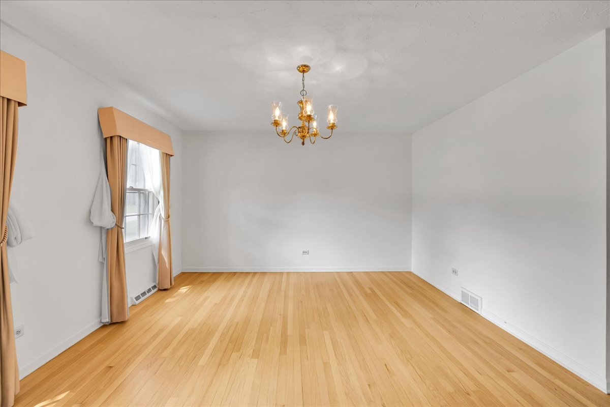 26w266 Tomahawk Drive Property Photo 11