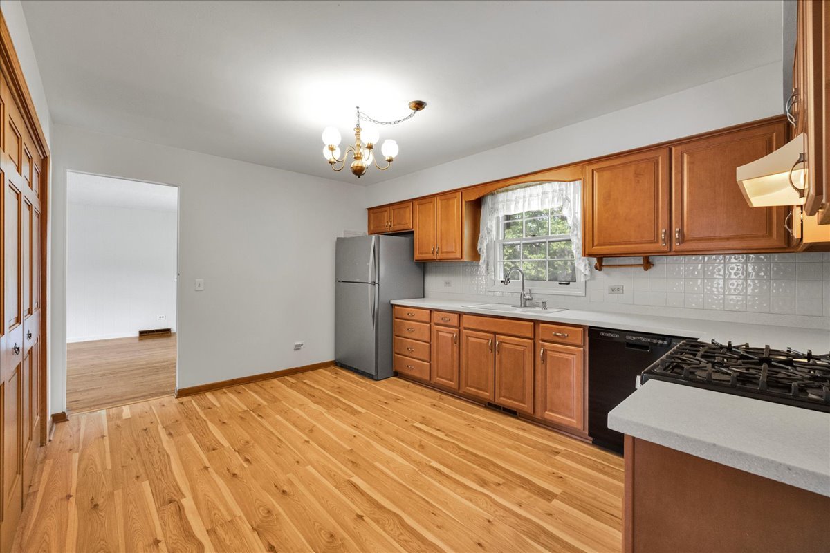 26w266 Tomahawk Drive Property Photo 15