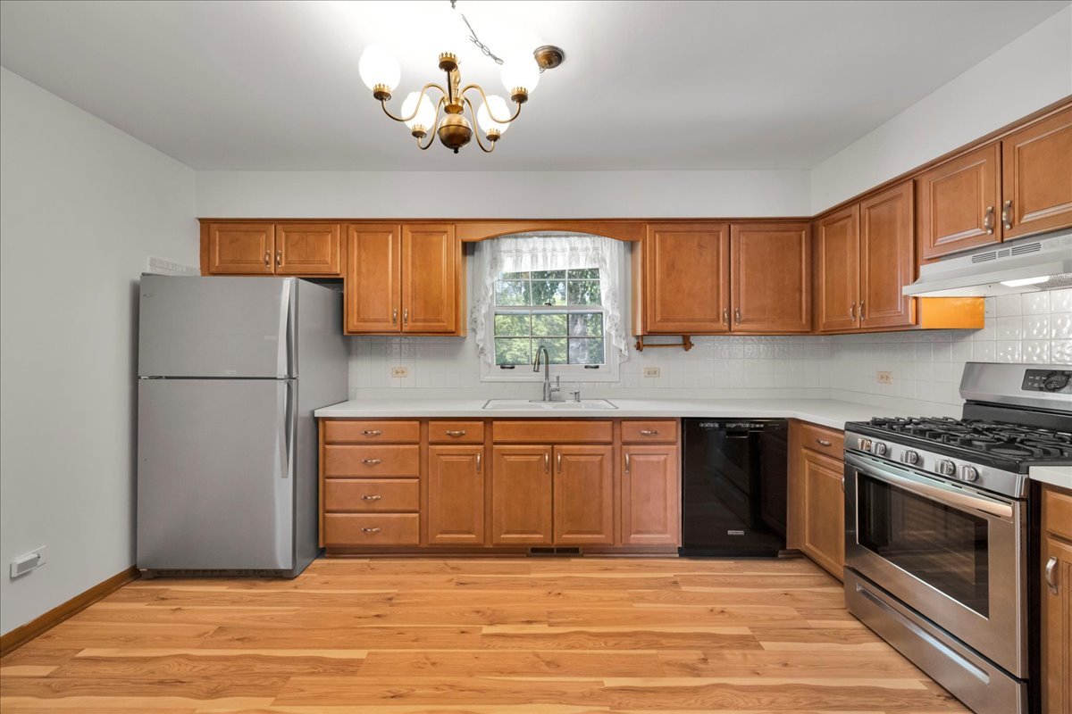 26w266 Tomahawk Drive Property Photo 18