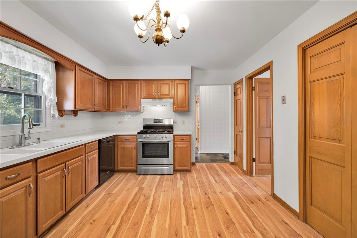 26w266 Tomahawk Drive Property Photo 19