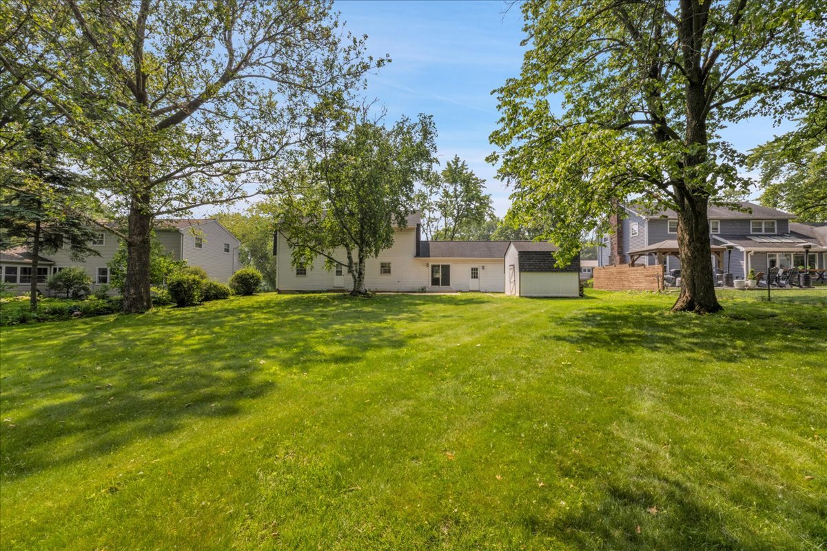 26w266 Tomahawk Drive Property Photo 48