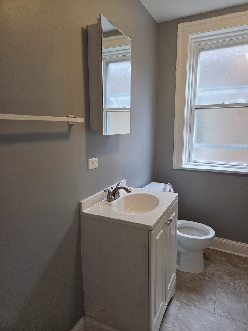 7332 S May Street 1n Property Photo 11