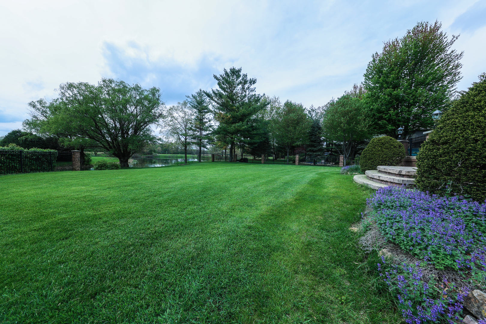2835 N Bulrush Court Property Photo 4