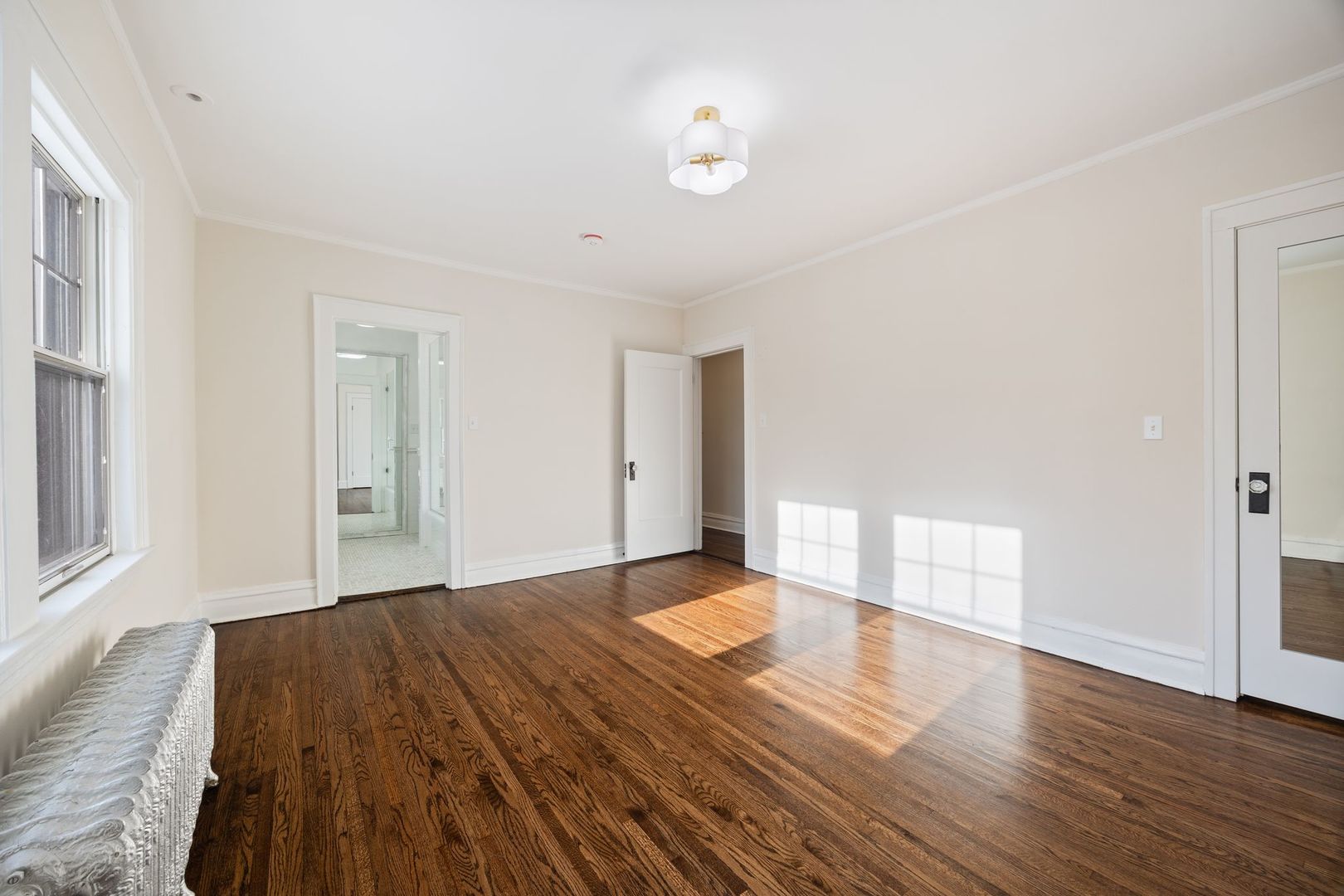 527 Warwick Road Property Photo 32