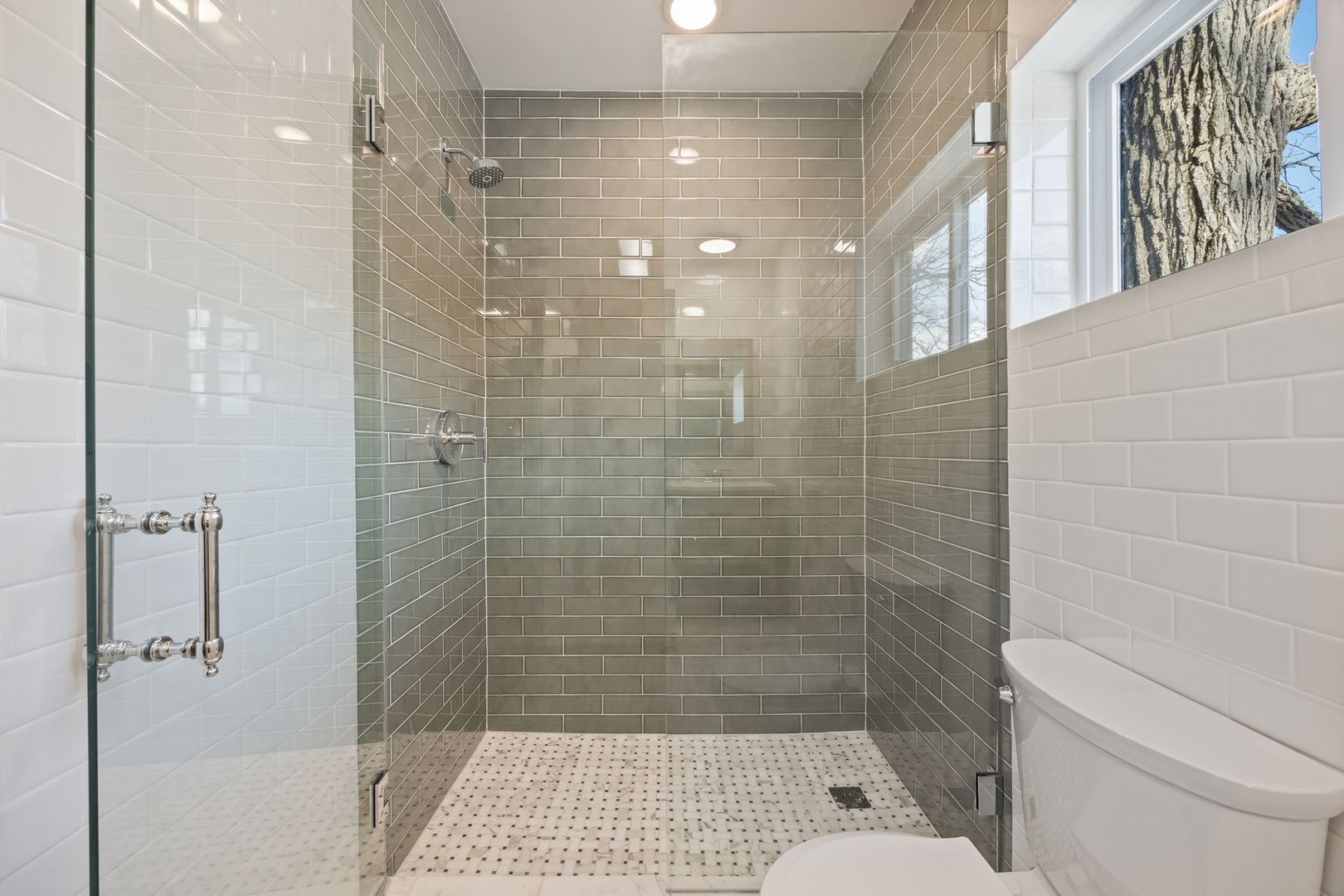 527 Warwick Road Property Photo 37