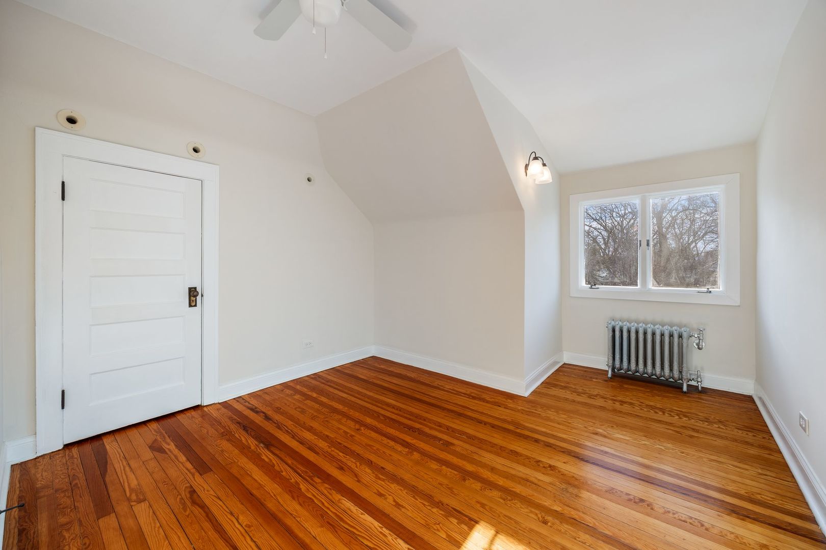 527 Warwick Road Property Photo 47