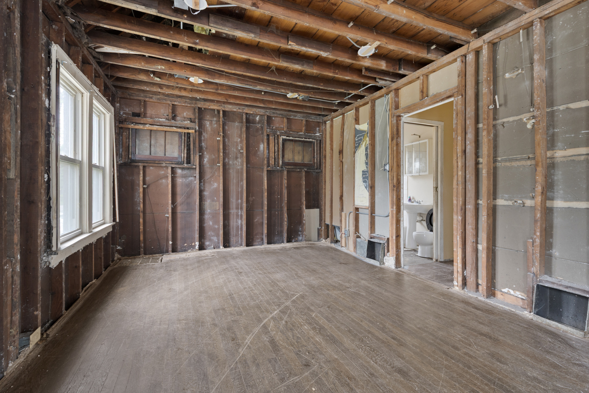 14955 Riverside Drive Property Photo 8