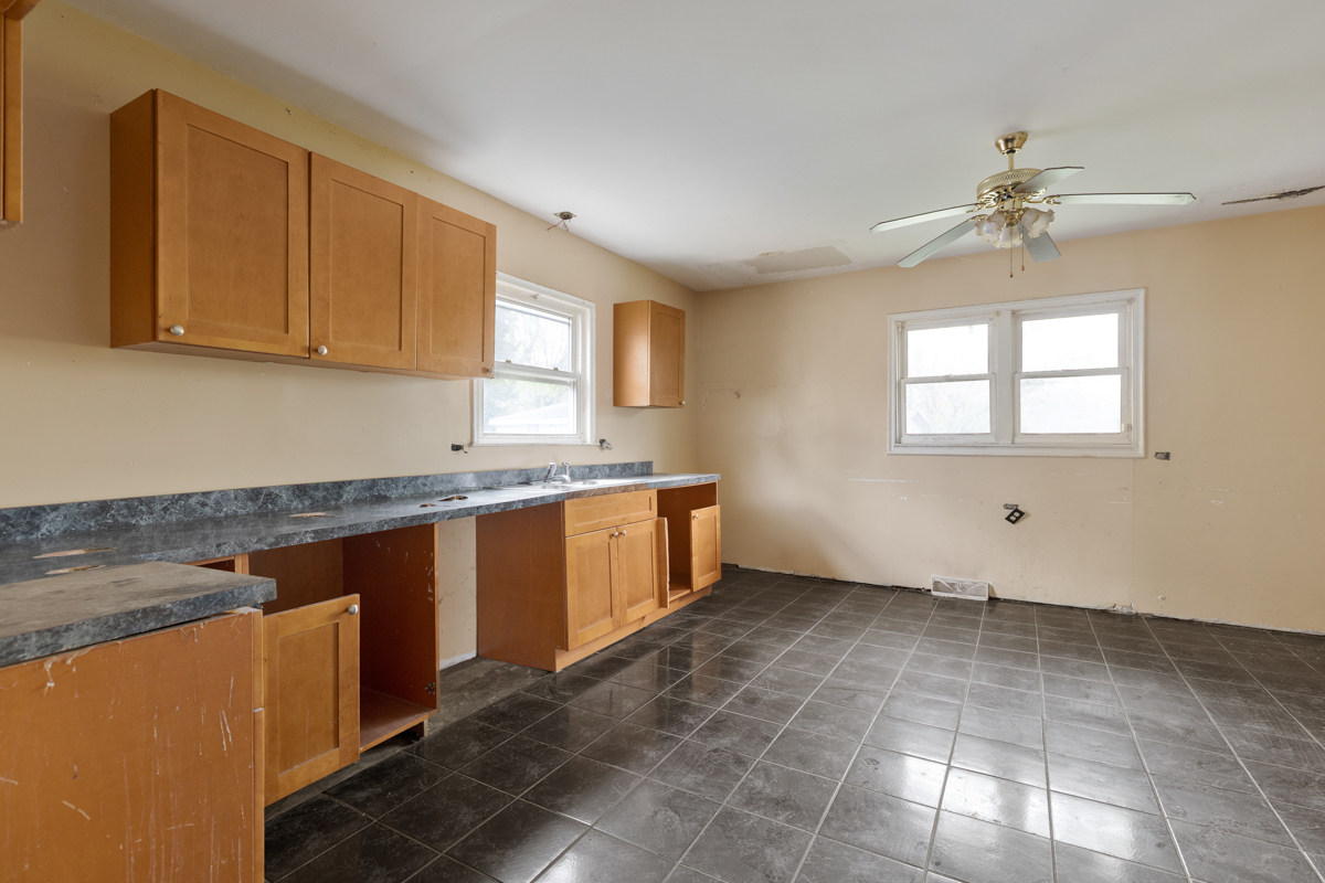 14955 Riverside Drive Property Photo 10