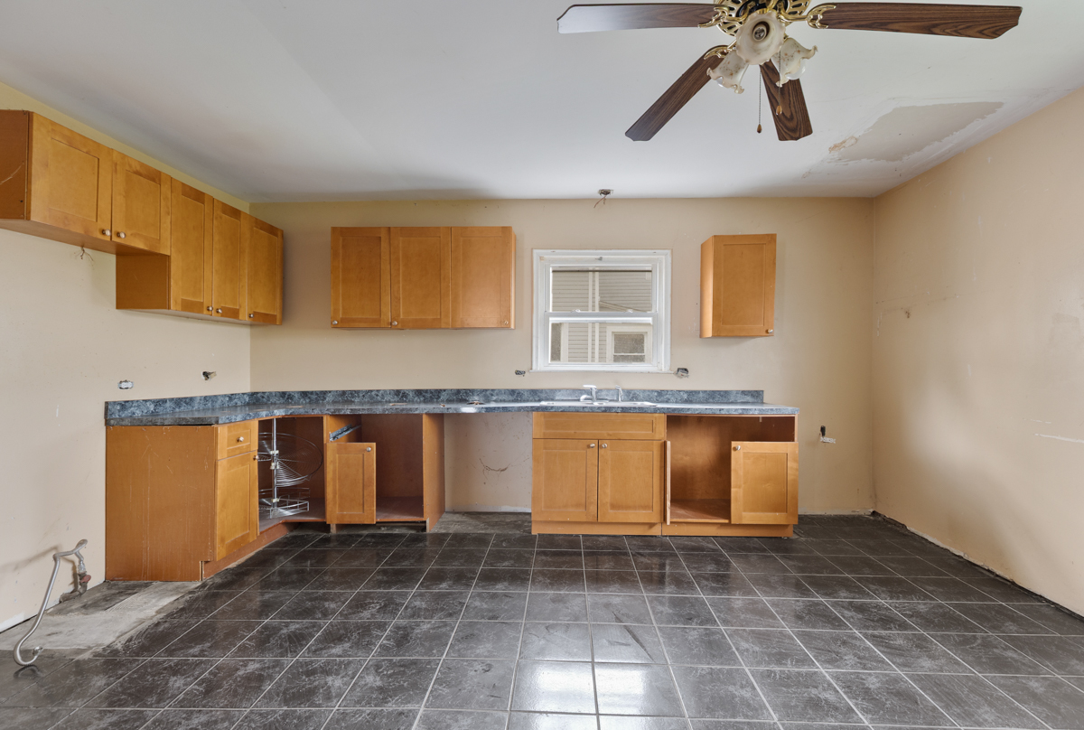 14955 Riverside Drive Property Photo 11