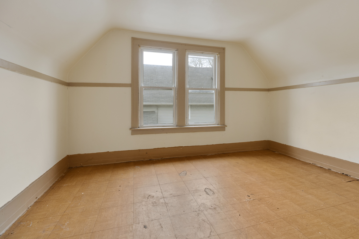 14955 Riverside Drive Property Photo 18
