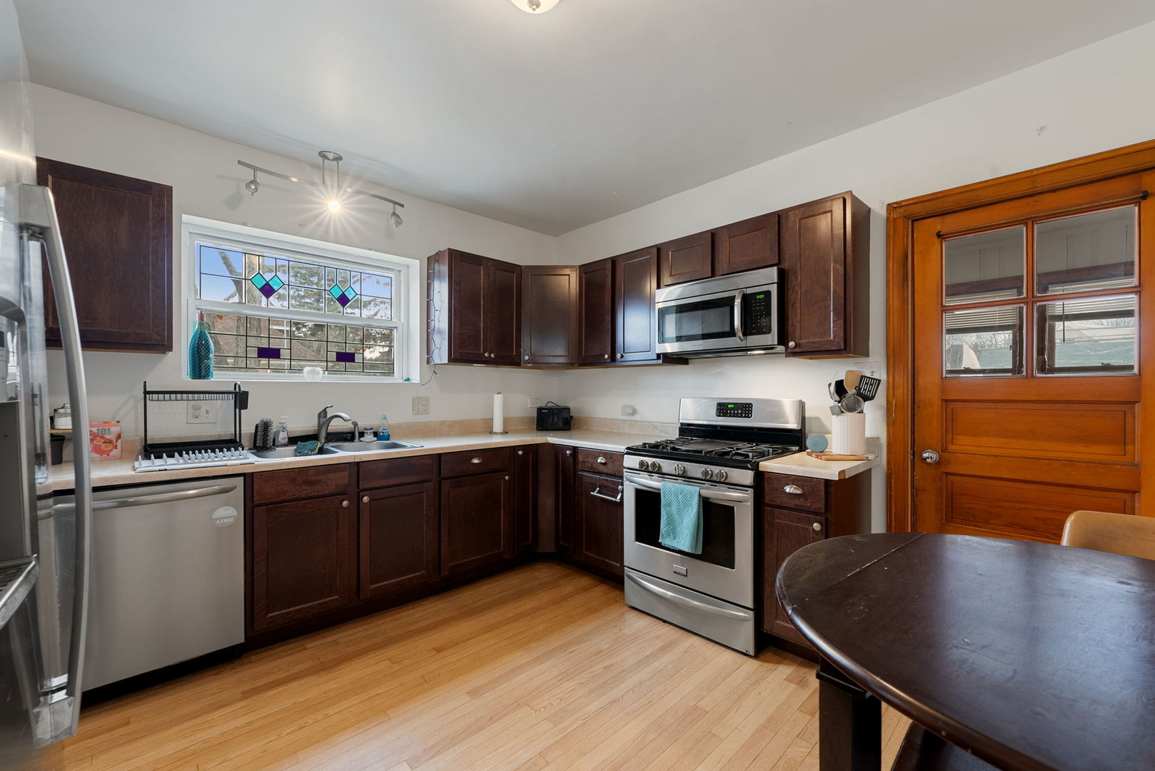 5758 W Roscoe Street Property Photo 11