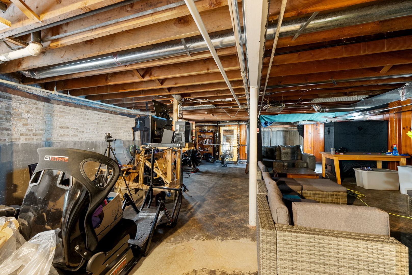 5758 W Roscoe Street Property Photo 24