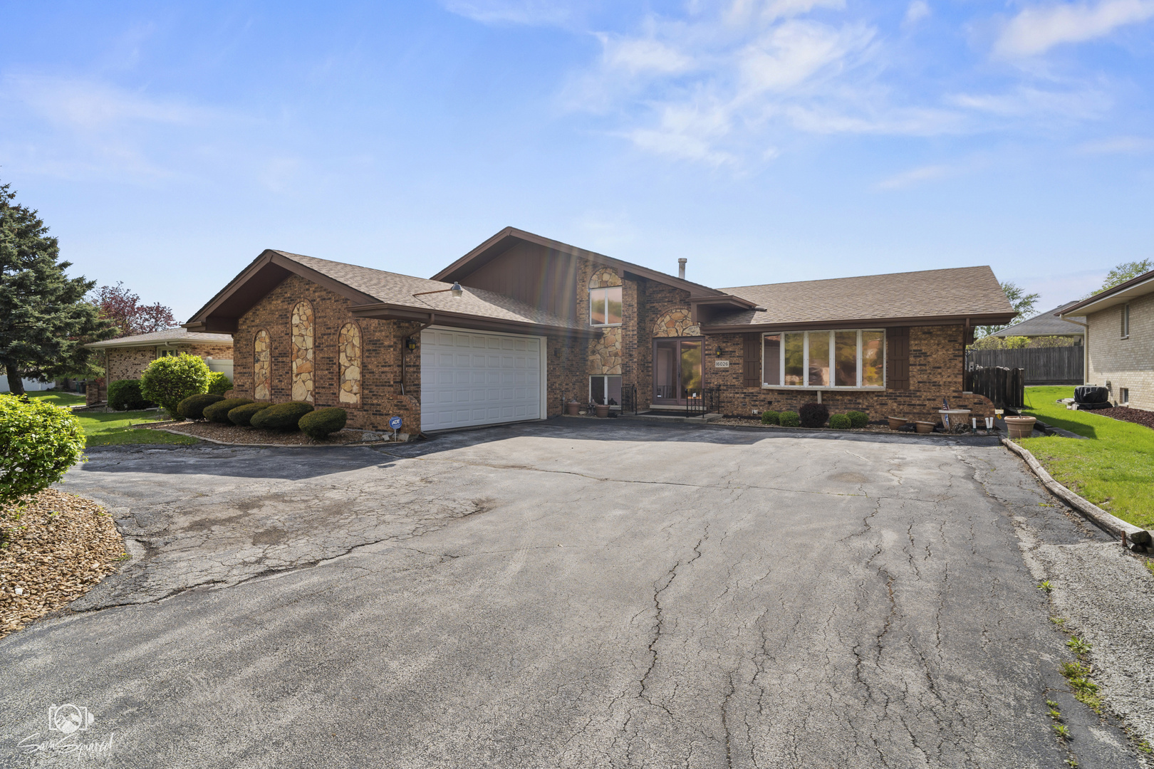 16026 90th Avenue Property Photo 2