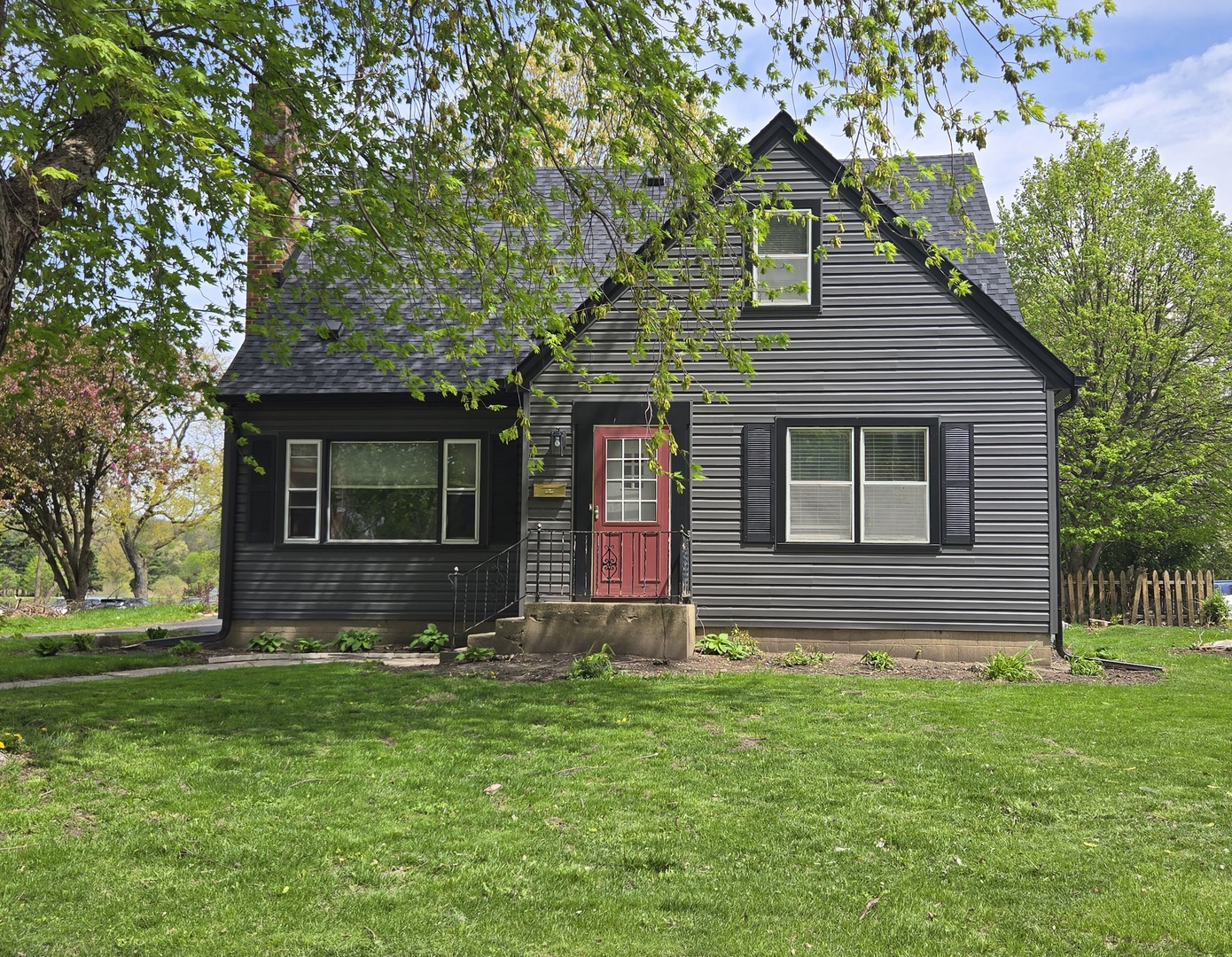 211 N 3rd Street Property Photo