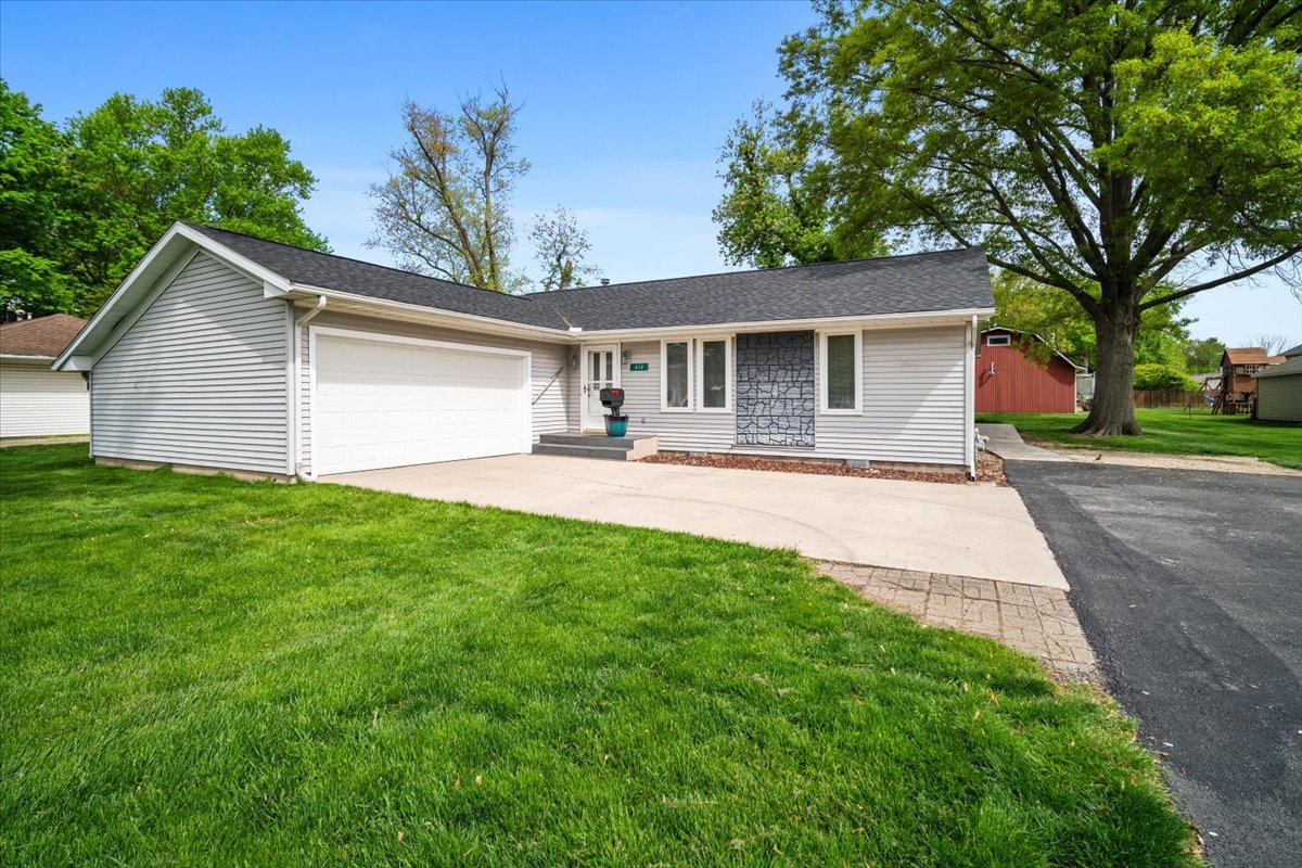 612 E Elm Street Property Photo