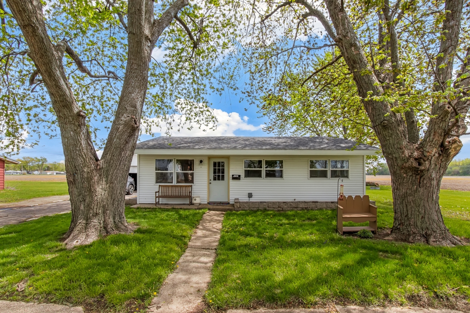 2211 Canal Street Property Photo