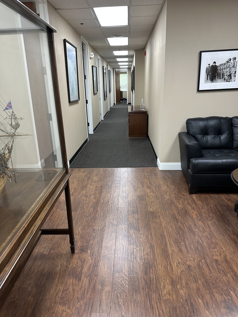 1113 S Milwaukee Avenue 301-a Property Photo 21