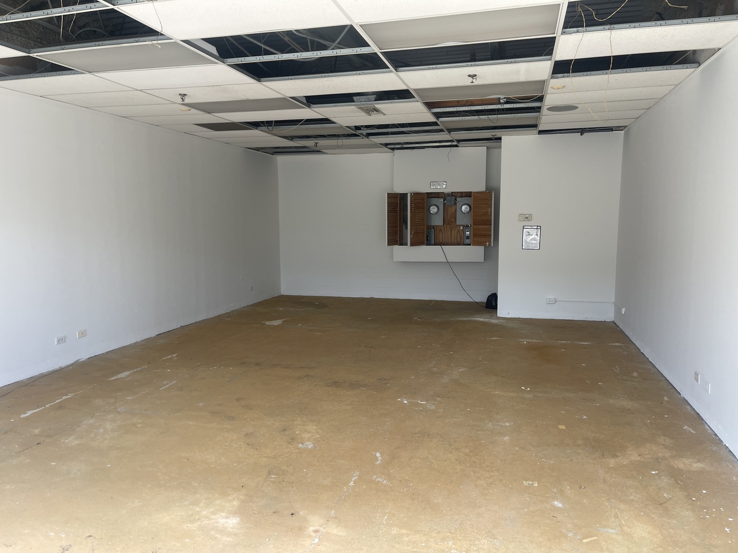 1525 W Dundee Road Property Photo 14