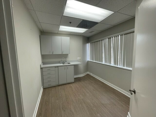 1525 W Dundee Road Property Photo 16