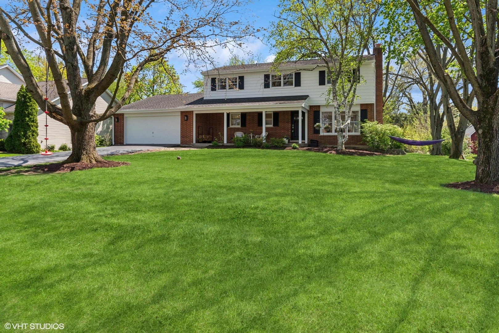27w733 Greenview Avenue Property Photo