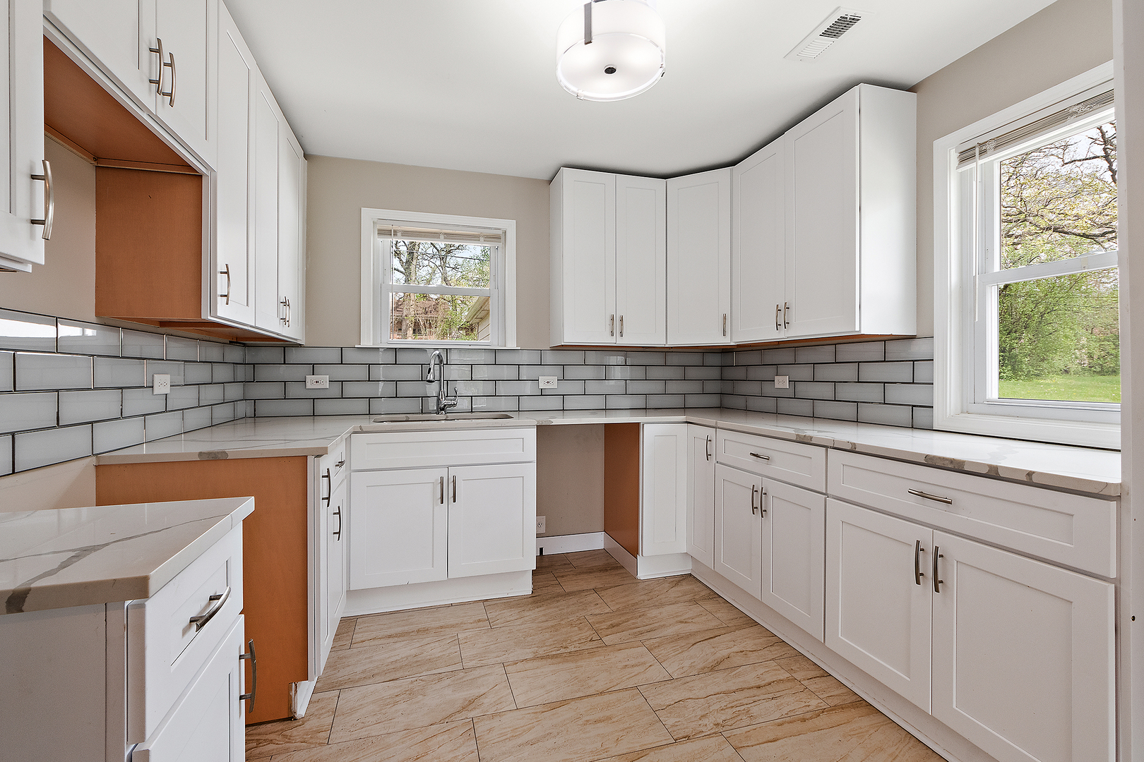 320 Oakwood Street Property Photo 7