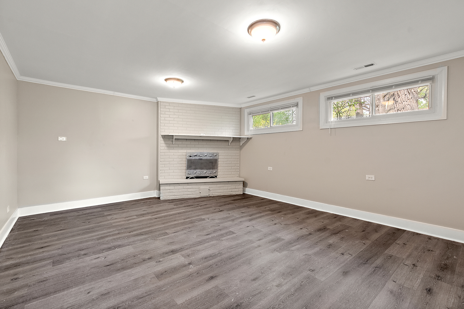 320 Oakwood Street Property Photo 9