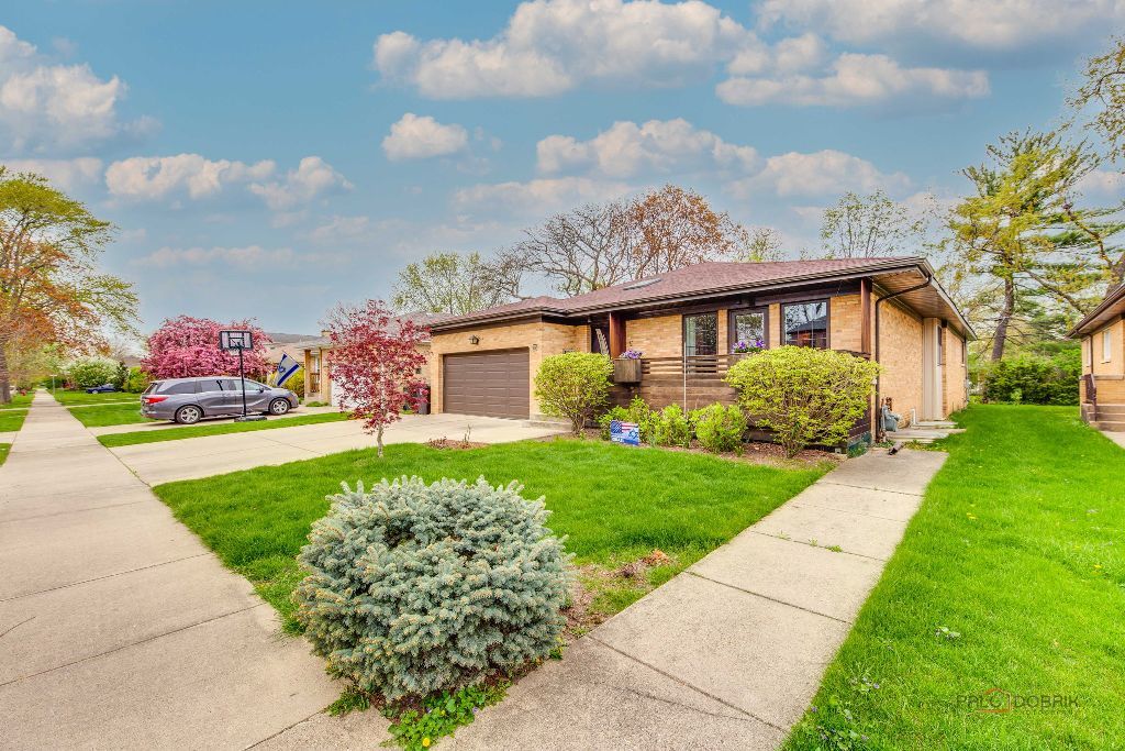 4234 Suffield Court Property Photo