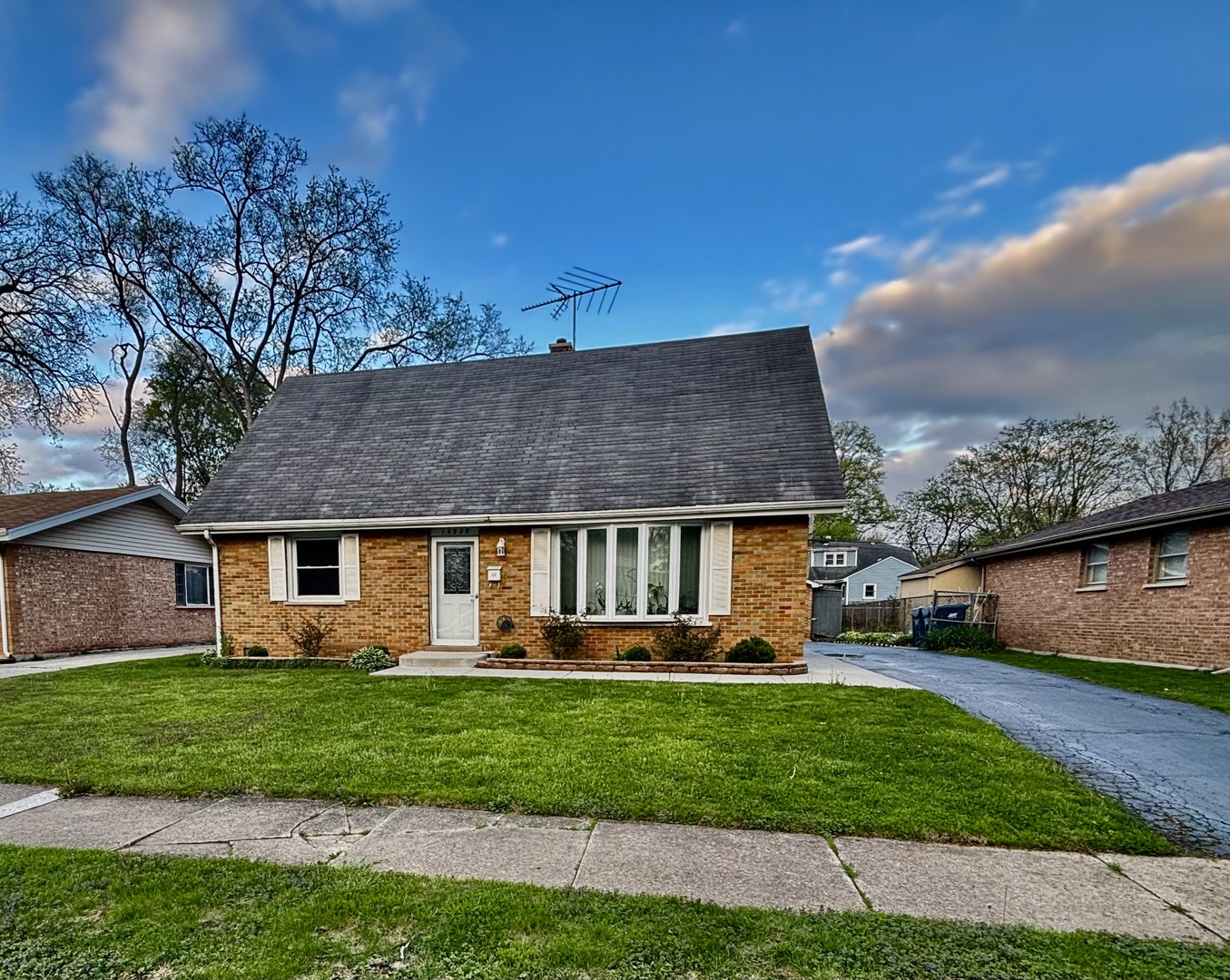 14539 Avers Avenue Property Photo
