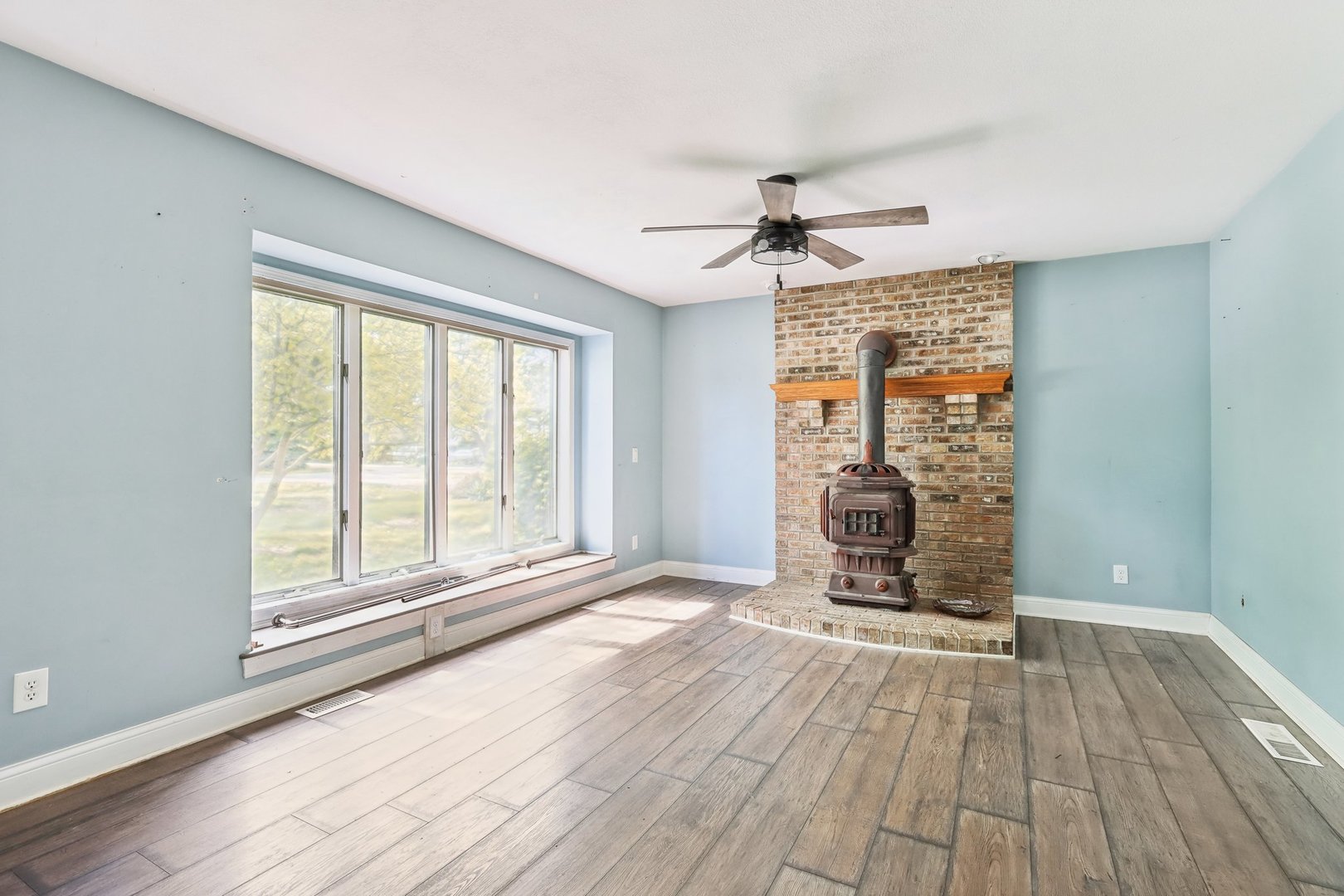1888 Irene Road Property Photo 2