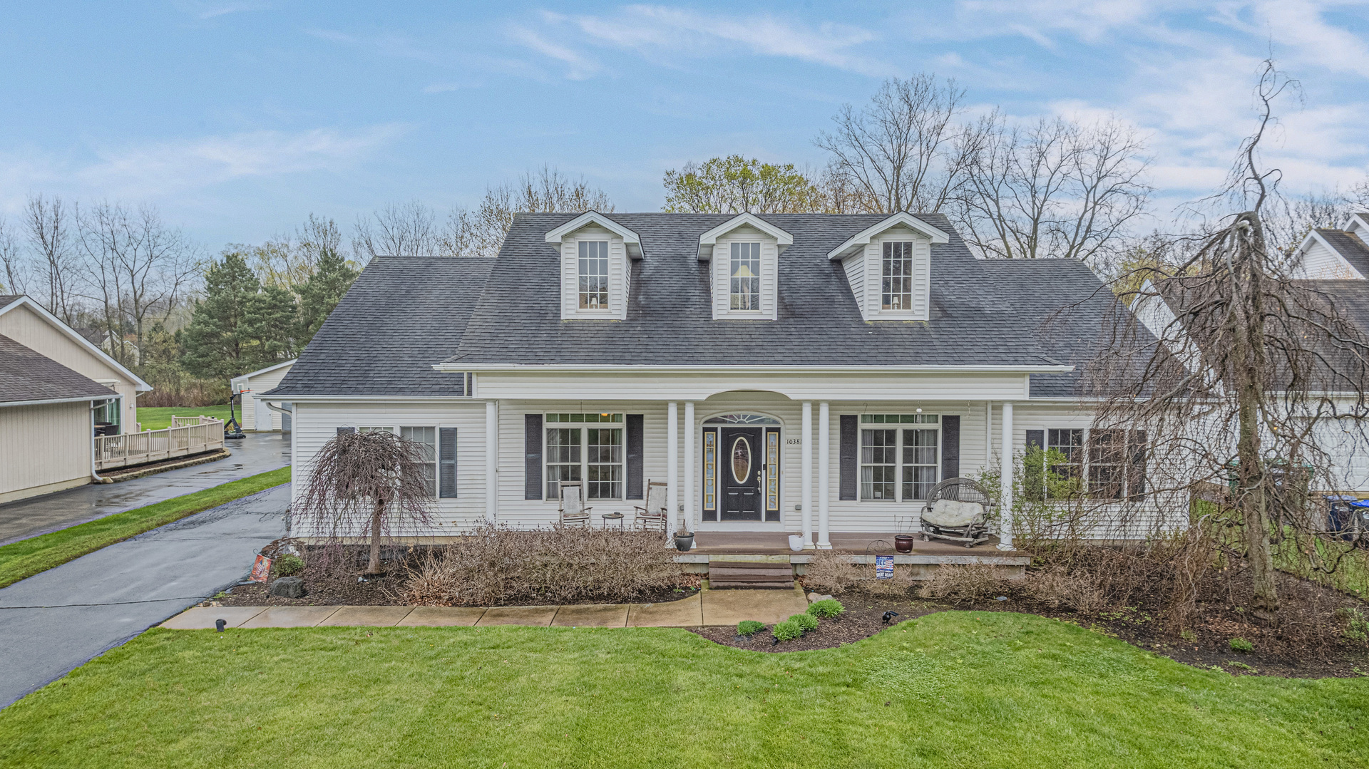 10381 Country Lane Property Photo