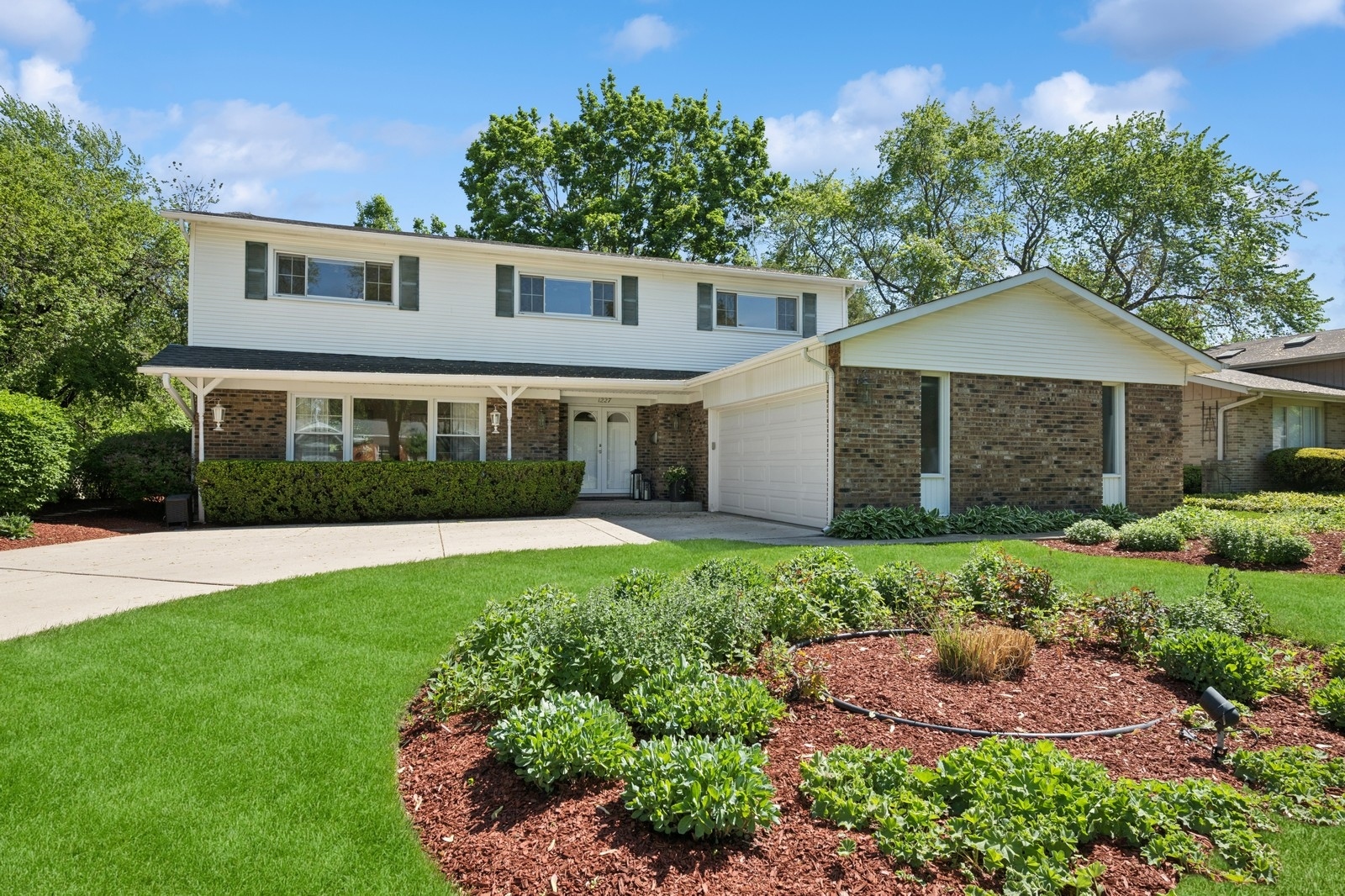1227 Crane Boulevard Property Photo 1