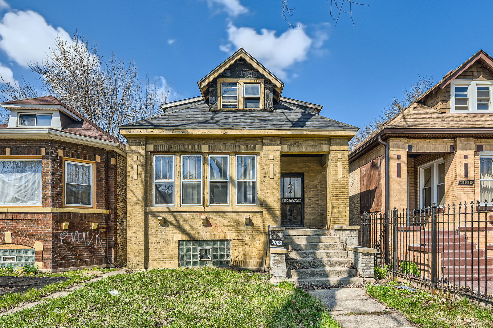 7002 S Hermitage Avenue Property Photo